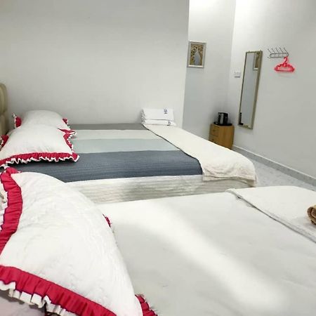 Roomstay Tokbah Demuara Kuala Besut Kampung Kuala Besut Exterior foto