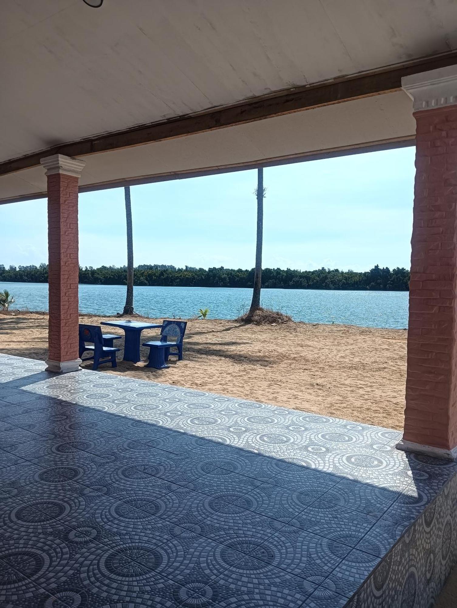 Roomstay Tokbah Demuara Kuala Besut Kampung Kuala Besut Exterior foto