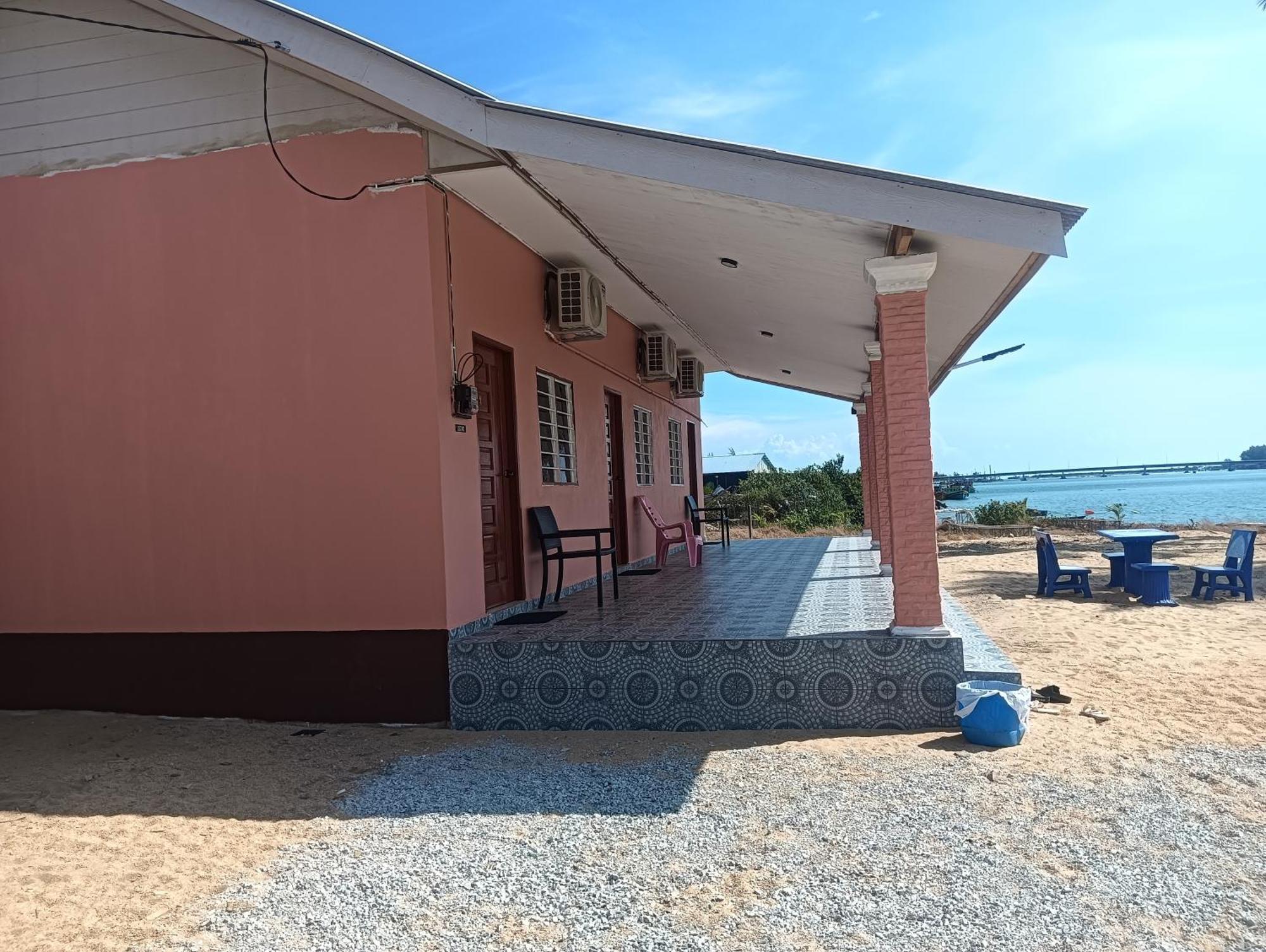 Roomstay Tokbah Demuara Kuala Besut Kampung Kuala Besut Exterior foto