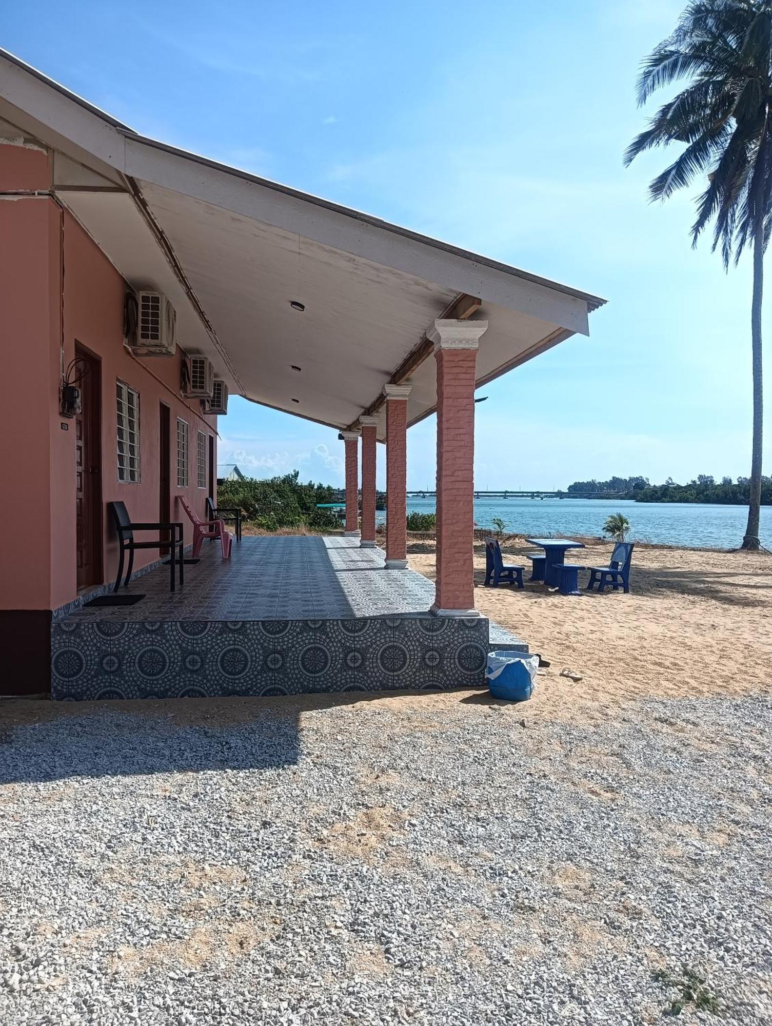 Roomstay Tokbah Demuara Kuala Besut Kampung Kuala Besut Exterior foto